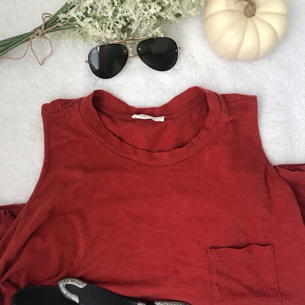 Lush pocket tank